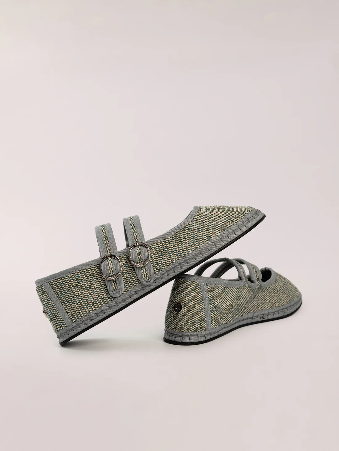 Double Lace Amalfi Grey